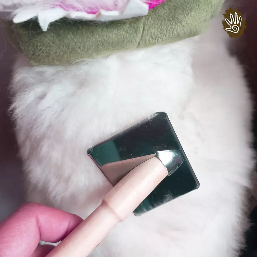 Hairbrush for Llamas - Image 2
